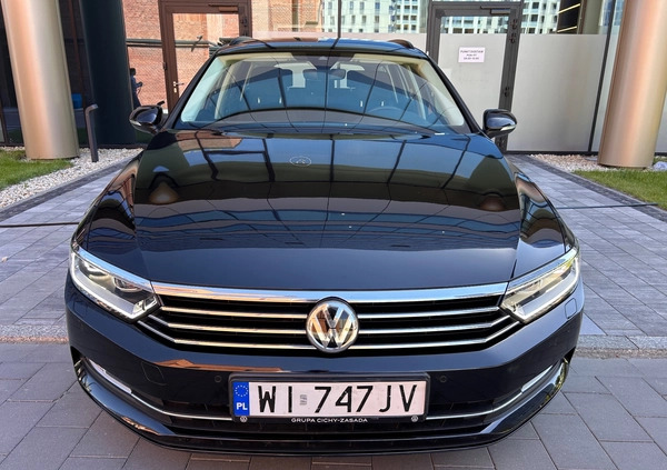 Volkswagen Passat cena 74990 przebieg: 62000, rok produkcji 2019 z Kraków małe 742